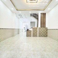Tôi Chú Mười Bán Gấp Nhà Cao Đạt P1 Q5.Diện Tích63,9M2 Giá Bán 2Tỷ850 Gần Ubnd Phường 1. Đang Cho Thuê 28 Triệu