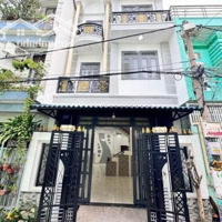 Tôi Chú Mười Bán Gấp Nhà Cao Đạt P1 Q5.Diện Tích63,9M2 Giá Bán 2Tỷ850 Gần Ubnd Phường 1. Đang Cho Thuê 28 Triệu