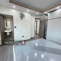 Bán Căn Hộ Cao Cấp-Khu Đô Thị Việt Hưng -126M2-3 Ngủ- Lô Góc -View Đẹp - Nội Thất Xịn Sò-5 Tỷ Hơn