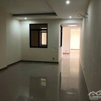 Đức Khải Q7. Cần Bán Căn Hộ 161M2 , Thiết Kế 3 Phòng Ngủ 4 Vệ Sinhnhà Trống View Sông Giá Bán 3.050 Tỷ Nhà Sạch