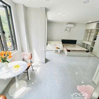 Cho Thuê Căn Hộ Ngay Hàng Xanh - Bình Thạnh, 30M2, Full Nội Thất, Phòng Mới, Ban Công, Cửa Sổ Lớn