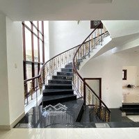 Mình Cho Thuê Biệt Thự Hồ Bơi Mặt Tiền Nam Hòa Q.9 1500M2 Siêu Rẻ, Đẹp Chỉ 120 Triệuiệu Alo 0938268627