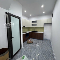 Duy Nhất 1 Căn Nhà Phố Chùa Láng.s 45M2. 4 Tầng.mặt Tiềnô Tô Đỗ Gần Cửa.lh: Hoàng Hải: 0912421259