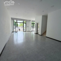 Cho Thuê Nhà Phố 126M2 Đường Chính T12 Tại Vinhomes Grand Park. Liên Hệ 0828030977 Thiện