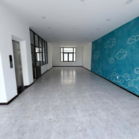 Cho Thuê Nhà Phố 126M2 Đường Chính T12 Tại Vinhomes Grand Park. Liên Hệ 0828030977 Thiện