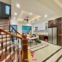 Liền Kề Cạnh Hồ Điều Hoà Vinhomes The Harmony Cho Thuê Đầy Đủ Nội Thất Cao Cấp, Nhận Nhà Ở Ngay