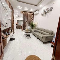 Bán Nhà Đẹp 40M2*4T Vương Thừa Vũ, Phân Lô Quân Đội, Lô Góc 3 Thoáng, Gần Ô Tô, Gần Phố