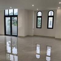 Cho Thuê Boutique Villa Trục V3 Đối Diện Trường Học Vinschool Giá Bán 55 Triệu Tháng