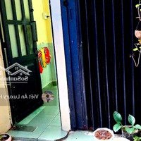 Bán Nhà Ngay Khu Bùi Viện, Quận 1. Giá Bán 2,9Tỷ. 1 Trệt 2 Lầu. Khu Vip Cực Kì Sầm Uất. Lh : 0902394299