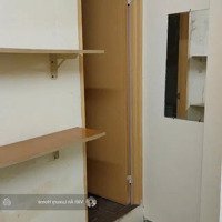 Bán Nhà Ngay Khu Bùi Viện, Quận 1. Giá Bán 2,9Tỷ. 1 Trệt 2 Lầu. Khu Vip Cực Kì Sầm Uất. Lh : 0902394299