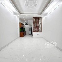 Đông Ngạc Nhà Mới Ở Ngay, 5 Tầng 3 Ngủ Full Nội Thất , Ngõ Nông, Rộng, Bán Kính 700 M Đủ Tiện Ích.