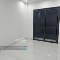 Chính Chủ Bán 34,5M2 Nhà 5 Tầng Phố Ô Cách, Long Biên. Gần Trường, Gần Chợ, Tiện Ích Nhiều