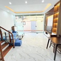 Bán Nhà Hoè Thị - Nam Từ Liêm : 40M2 , 5 Tầng , Mặt Tiền Rộng 5M Ô Tô Vào Nhà - 8.5 Tỷ