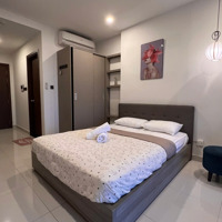 Cho Thuê Officetel Tại Saigon Royal, Full Nt Giá Bán 14 Triệu/ Tháng. Liên Hệ Trang Xem Nhà Nhé