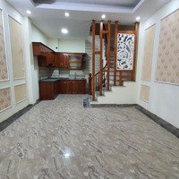 Bán Nhà Ngõ 255 Lĩnh Nam Hoàng Maidiện Tích30M2 Xây 5 Tầng, Ngõ Thẳng Tắp 30M Ra Mặt Đường Lĩnh Nam