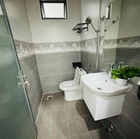 Bán Nhà Nằm Cạnh Chợ Đầm, Gần Biển Và Bãi Tắm Nha Trang