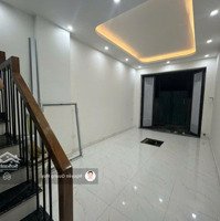 Chính Chủ Gửi Bán Căn Nhà 34,5M2 Full Đồ, Tại Ngõ 4 Ô Cách, Việt Hưng, Ngõ Nông, Gần Đường Lớn