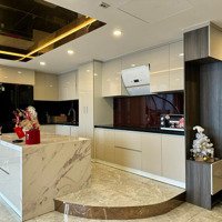 Chị Gái Em Xuống Mặt Đất Cần Bán 1 Số Ch Penthouse Duplex Gold Season 120M2 - 167M2. Liên Hệ: 032700,5007