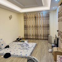 Nhà Đẹp Ở Ngay Phố 8-3-Mặt Ngõ Thông Kd-3 Gác Đỗ Cửa-Lô Góc 2 Thoáng-40M X5 Tầng-Gần 7 Tỷ