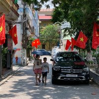 Rẻ Nhất Long Biên. Bán Nhà C4 Cho Thuê 6 Triệu/Th