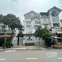 Villa Mặt Tiền Kế Trần Não, Góc Lương Đình Của. Dt(9,6X18M). Hầm 4 Tầng, Thang Máy. Chỉ 51 Tỷ