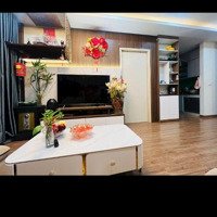 Bán Nhà Mp Vũ Hữu, Nội Thất Long Lanh, 61 M2, 31,8 Tỷ.
