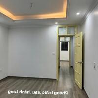 Cần bán gấp nhà phố Trần Thái Tông 40m2, 5T, ngõ thông,ô tô kinh doanh,