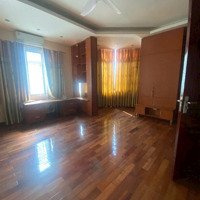 Chính Chủ Giảm Ngay 10 Triệu Khi Thuê Nhà Riêng 5 Tầng Tại Trần Duy Hưng, 80M2, 5 Sàn Có Thang Máy.