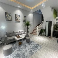 Bán Nhà Trung Tâm Quận Đống Đa, 25M2, Gần Hồ, Đẹp, Full Nội Thất