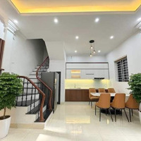 Nhà Đẹp Phố Giảng Võ, Nhà Mới Koong Full Nội Thất, Ngõ Thông , Cách Ô Tô 20M,Diện Tích38M2 X 5 Tầng