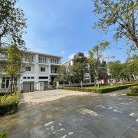 Bán Gấp Bt Mặt Đường Nguyễn Văn Huyên Cầu Giấy Hn ,Diện Tích336M2 , Xây 4 Tầng M1 Hầm Mặt Đường 50M