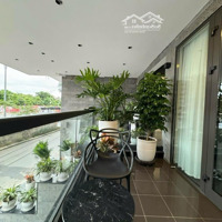 Bán Nhà Mặt Phố Triệu Đô Nghi Tàm, Tây Hồ, 126M2, Mặt Tiền Hơn 8M, View Hồ Tây "Triệu Đô" K-Doanh