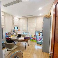 Cho Thuê Nhà Phố Bưởi - Ba Đình, 100M2 X 4 Tầng, Mt:8M, Mỗi Tầng Chia 2 Phòng, Ô Tô Tải Đỗ Cửa,...