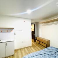 Cho thuê phòng cửa sổ thoáng, nhiều ánh sáng tự nhiên, full nội thất ngay Nguyễn Văn Thương - Bình Thạnh