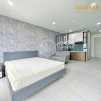 Khai Trương Studio Cửa Sổ Mới Tinh Nằm Ngay Cổ Nhuế, Phạm Văn Đồng