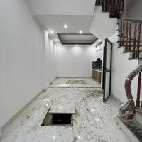 Rất Cần Bán Nhà 39M2 4 Tầng, 2 Mặt Thoáng, Ô Tô Đỗ Cửa, Lê Quang Đạo, Dương Nội