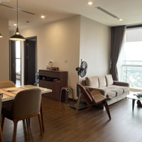 Gia Đình Mình Bán Căn Hộ 105M2, 3 Phòng Ngủ, View Hồ Đẹp, Chung Cư Vinhomes Skylake. Gía 9 Tỷ