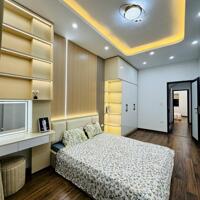 Nhà phố Nguyên Hồng – Ngõ nông, gần ô tô – Nhà đẹp, 2 thoáng – 46m2 – 4 tầng – 9.28 tỉ