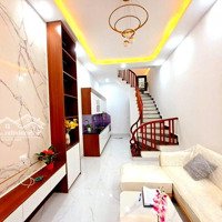 - Căn Nhà Đẹp, Hiếm Đường Nguyễn Văn Trỗi - Khương Trung - Hà Nội. Lh Ngọc 0945691869-0397956988