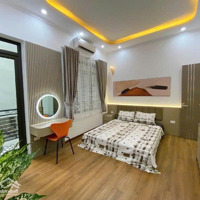 Cực Rẻ - 8.2 Tỷ, 55M2, 5 Tầng - Nhà Đẹp Ở Luôn - Cầu Giấy, 2 Thoáng, Ngõ Nông, Gần Ôtô