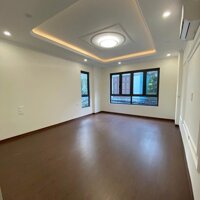 Bán nhà Hoàng Hoa Thám 45m2 ngõ nông rộng oto đỗ cửa thang máy 13.3 tỷ