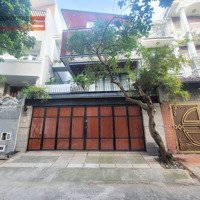 Cho Thuê Biệt Thự Villa Sang Trọng Có Hồ Bơi Đẳng Cấp Tại Phường Bình An, Quận 2