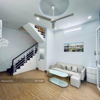 H.ó.t.. Chỉ Nhỉnh 5T, 4.3M X 8M, 4 Tầng,Hẽm Xe Hơingủ, Sátmặt Tiềnphan Văn Trị