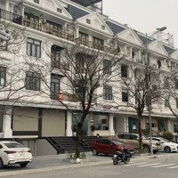 Cho Thuê Nhà Đường 23 Thành Phố Giao Lưu, Phạm Văn Đồng, Hn.diện Tích120M2, 5 Tầng, 1 Hầm, Có Thang Máy