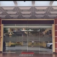 Văn Phòng Tầng Trệt 120M2 Có Đầy Đủ Bàn Ghế, Máy Lạnh Giá Bán 28 Triệuiệu Ngay Tòa Nhà Đường 3/2 Sát Vincom