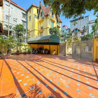 Cho Thuê Biệt Thự Bể Bơi Trong Ngõ Ôtô Vào Sân, 350M2, 5 Phòng Ngủ 5 Vệ Sinh Q. Tây Hồ, Hn Giá Cực Chất