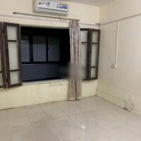 Hiếm - Cho thuê căn hộ Tập thể Hòa Bình 7, Phố Minh Khai tầng 2, 70m2, 6.5 Triệu