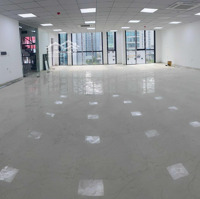 Chính Chủ Cho Thuê Văn Phòng 150M2 Tại Mặt Phố Duy Tân, Thiết Kế Thông Sàn, Vuông Vắn