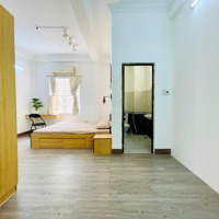 Phòng Cho Thuê Rộng 30M2, Ngay Chợ Tân Định - Quận 1, Đầy Đủ Tiện Nghi, Cửa Sổ Lớn, Giáp Q3