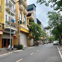 Gia Đình Muốn Bán Nhanh Căn Nhà Đẹp 5Tang, Ngay Sau Huyện Ủy Thanh Trì, Nhà Gần Chợ Văn Điển